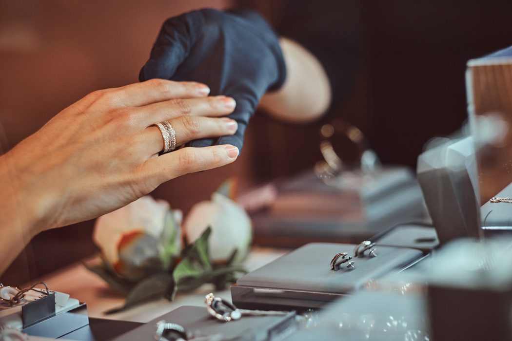 Retail-and-High-Value-Jewelery-Security-Services-03
